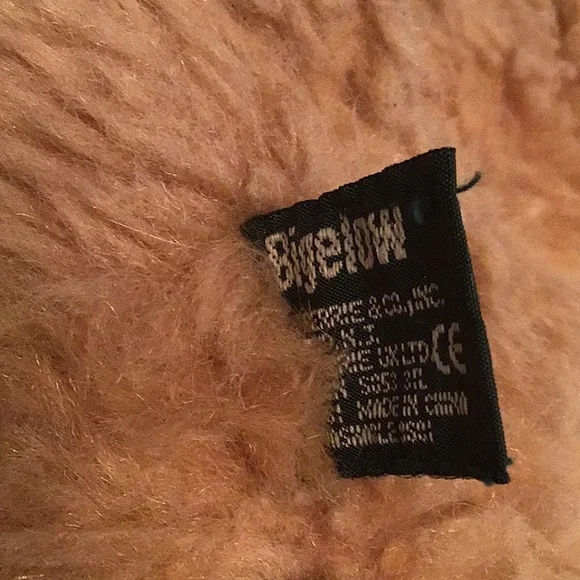 Vintage Russ “Bigelow” Plush Stuffed Bear. - Picture 5 of 5